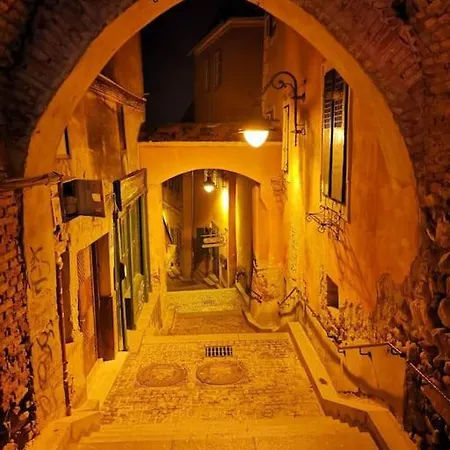 Charming Studio Ideal For Getaways Or Workations In Sibiu'S Medieval City Center Exterior photo