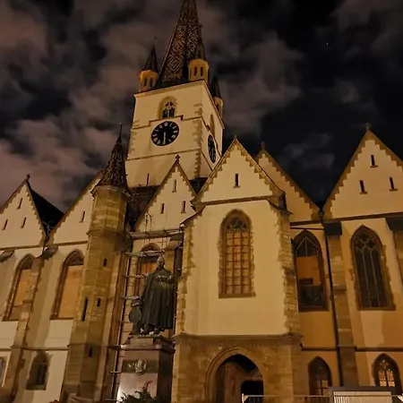 Charming Studio Ideal For Getaways Or Workations In Sibiu'S Medieval City Center Exterior photo