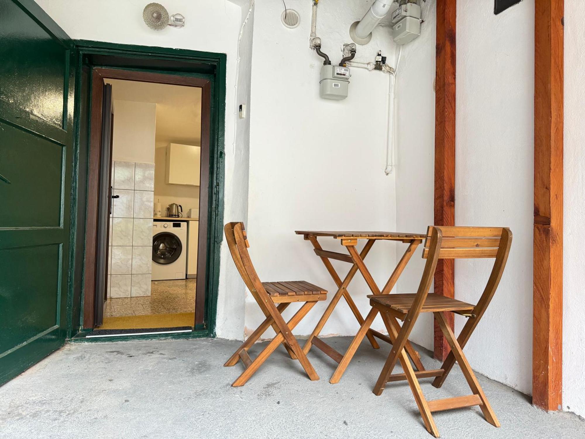 Charming Ideal For Getaways Or Workations In Sibiu's Medieval Center Apartment *